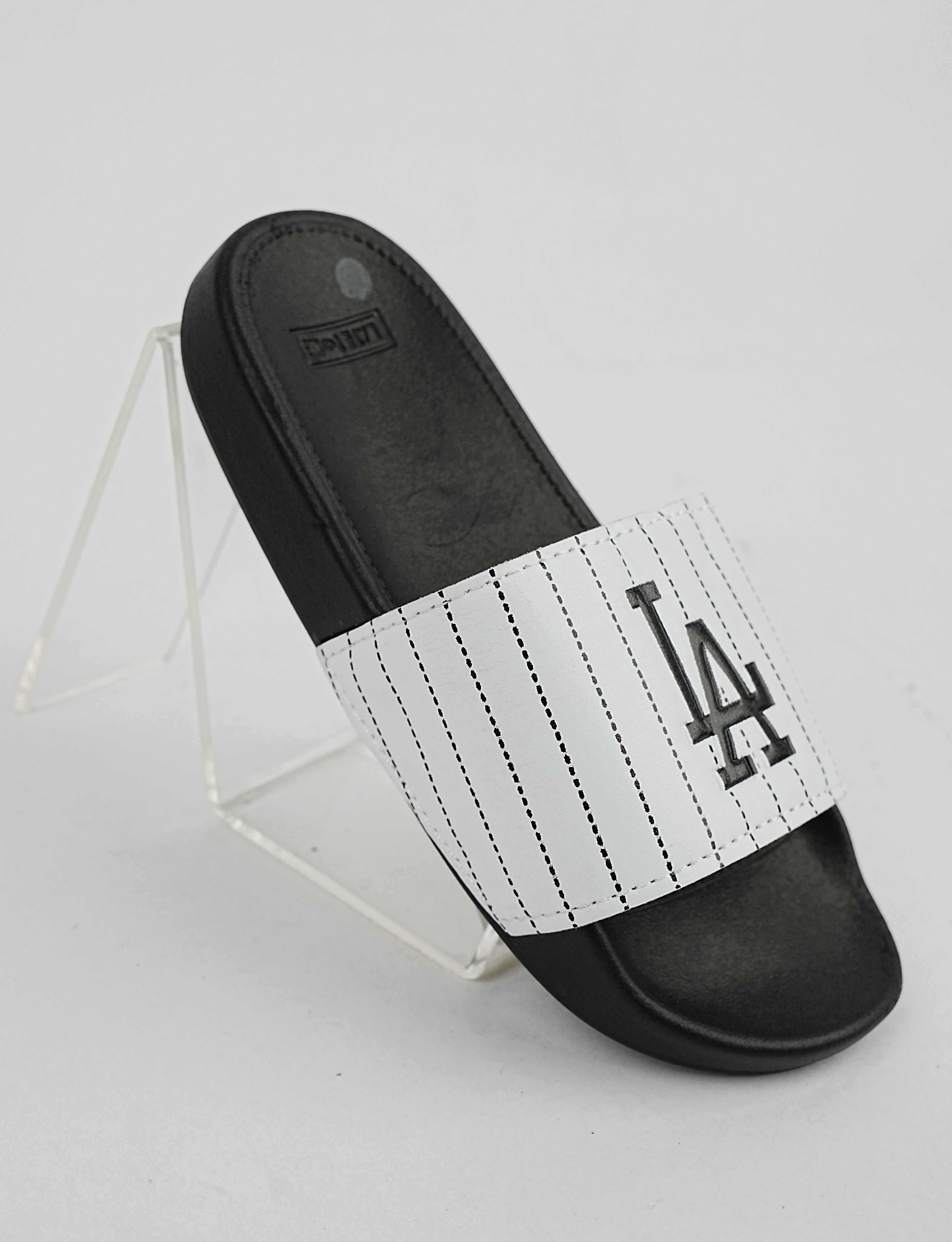 SLIPPER-YS-047C-WHITE