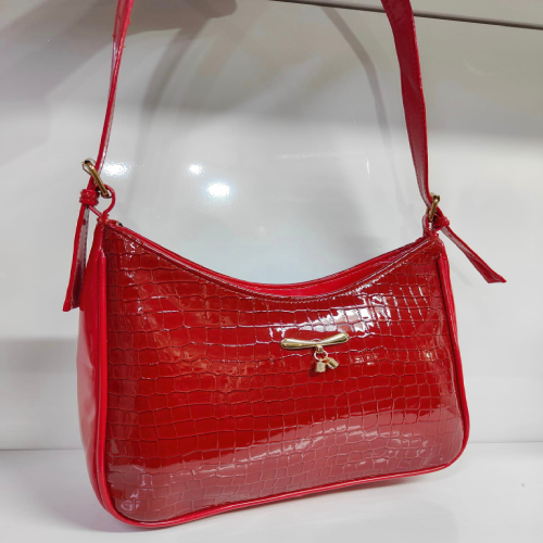 Exquisite Ladies Shoulder Bag: A Fusion of Uniqueness and Versatility B135