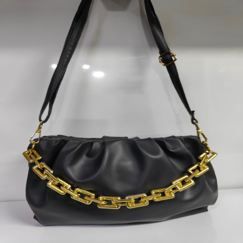 Gathered Women Shoulder Bag With Chain Strap B132