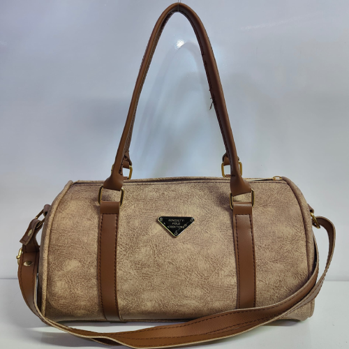 Elevate Your Style with Our Unique Big Shoulder Bag B115