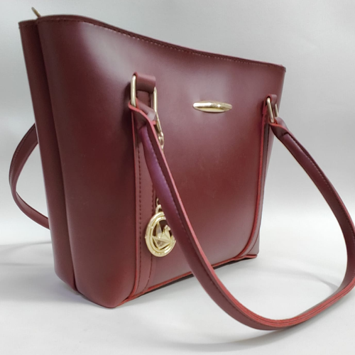 Fashionable Shoulder Bag: Rock Your Look with Self-Assurance B105