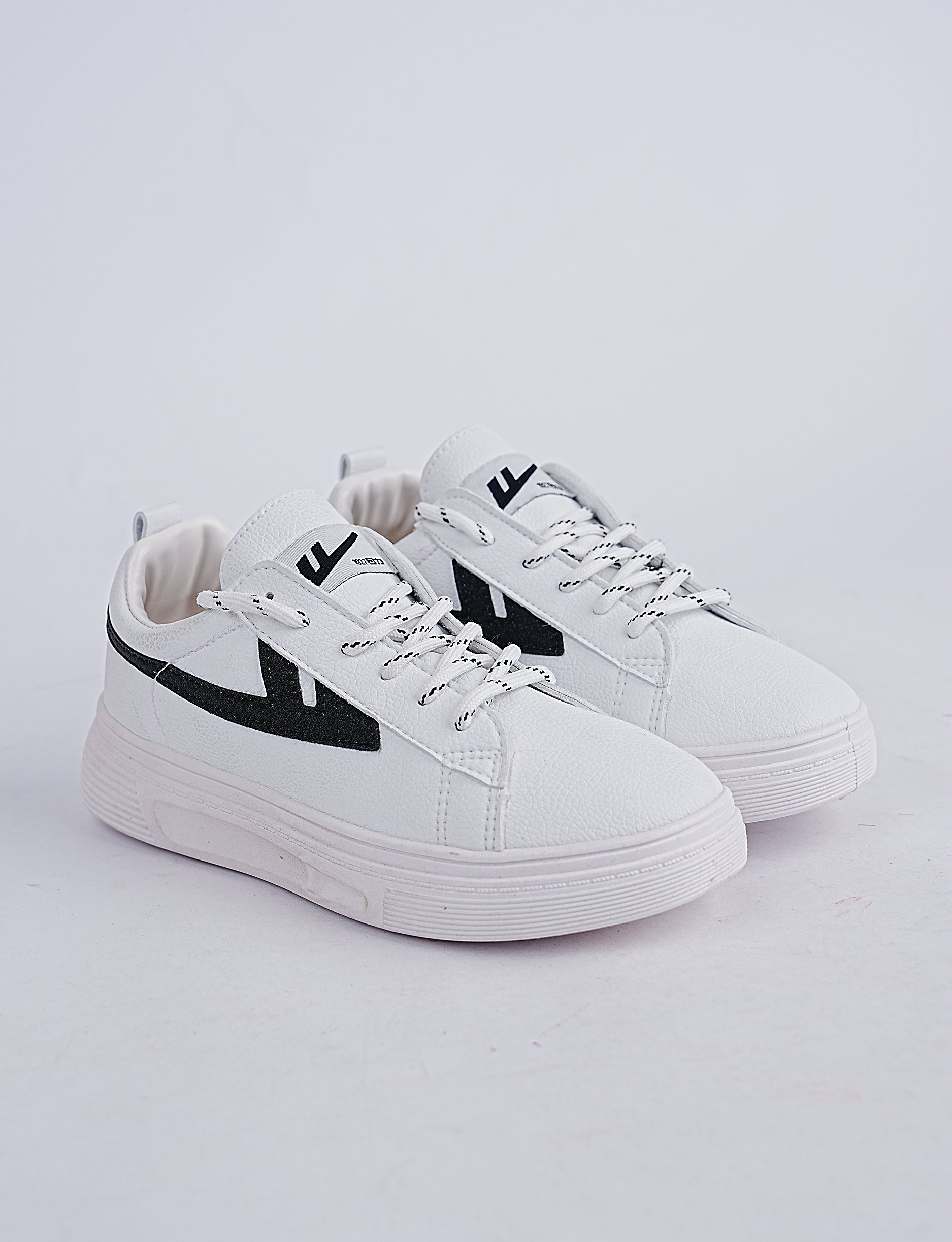 SV-JK-0005-2 SNEAKERS