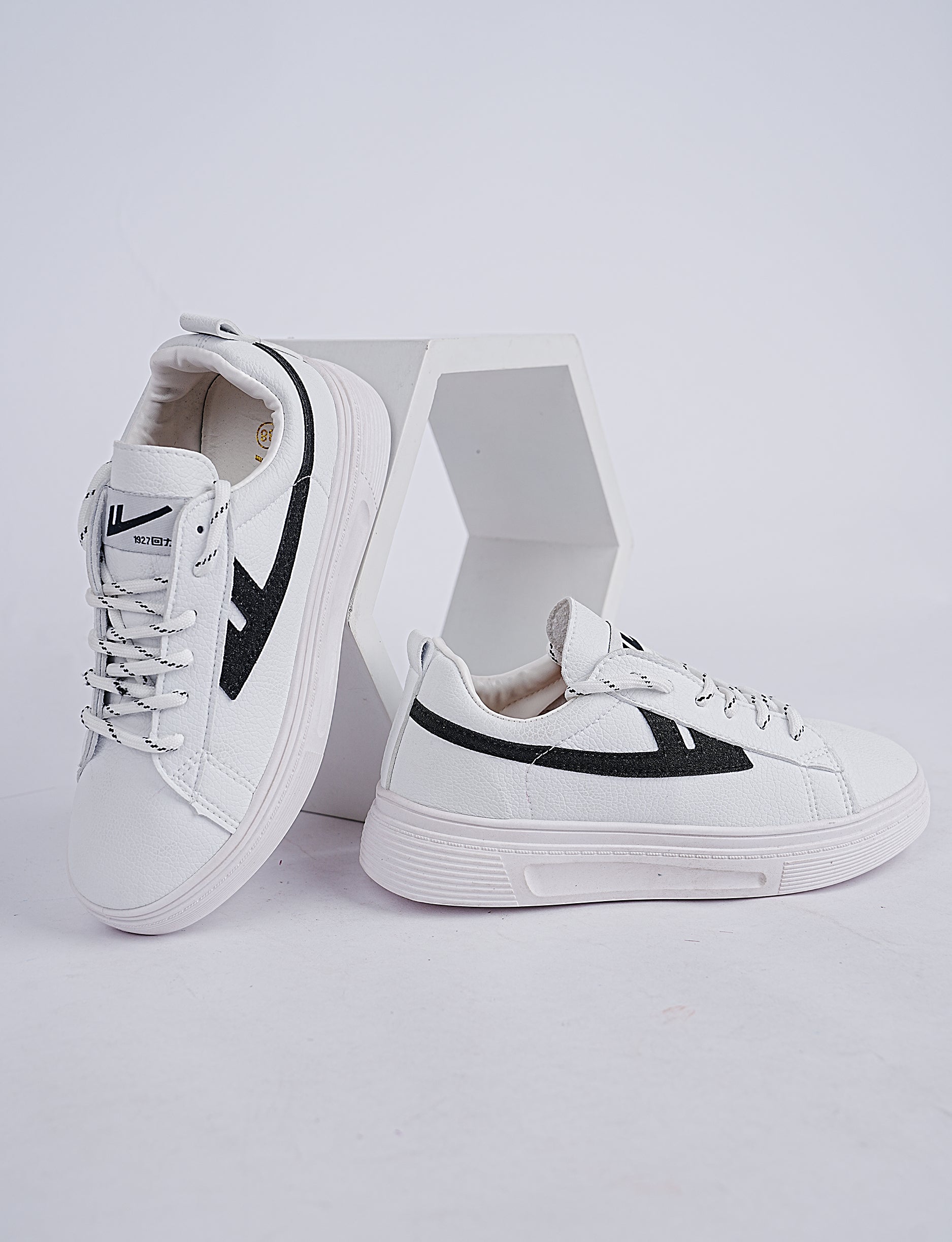 SV-JK-0005-2 SNEAKERS