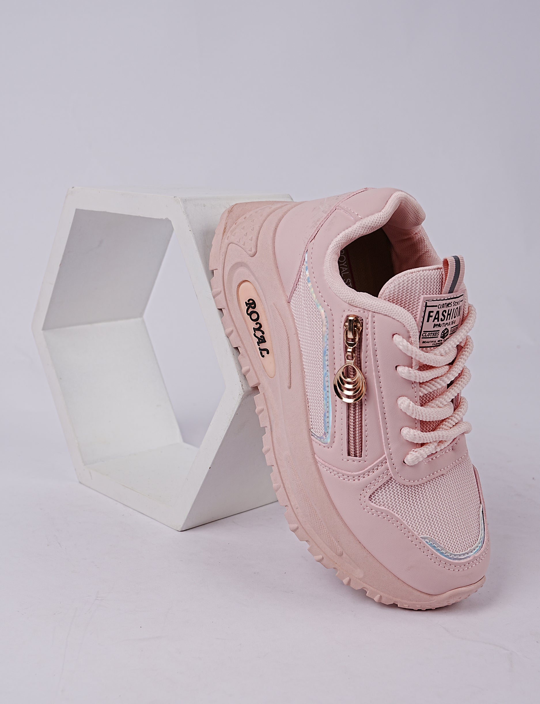 sv-jk-2024-03-PINK SNEAKERS