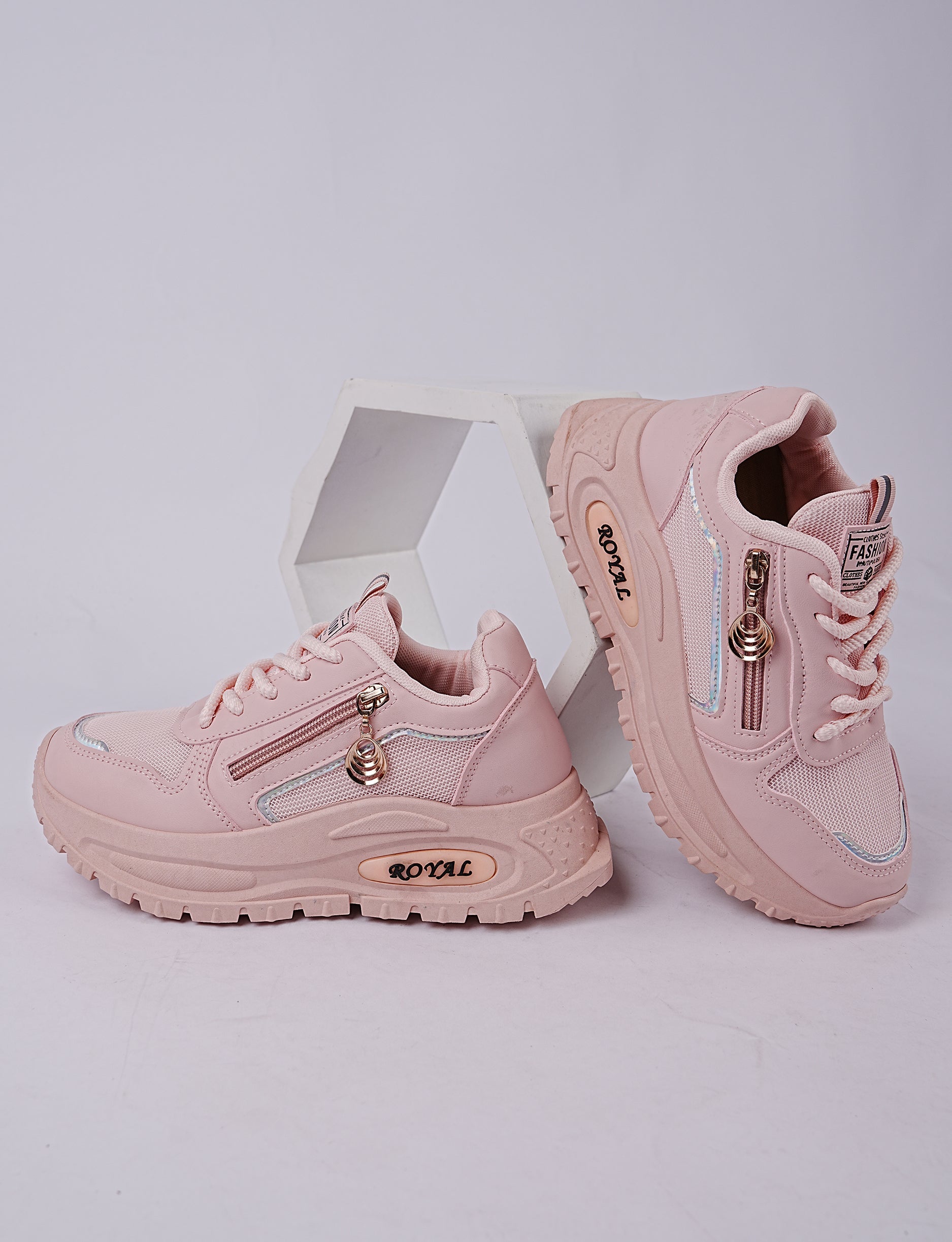 sv-jk-2024-03-PINK SNEAKERS