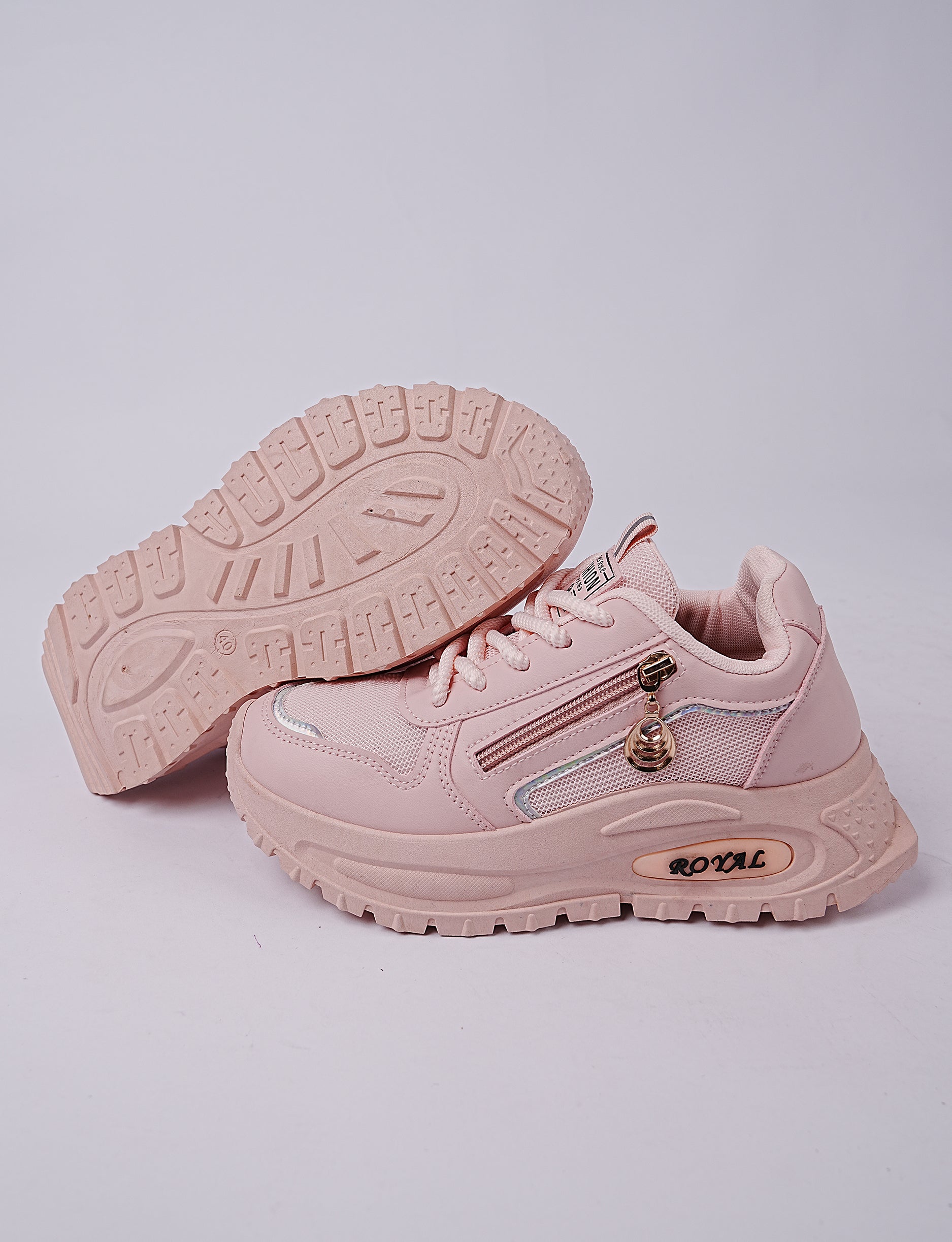 sv-jk-2024-03-PINK SNEAKERS