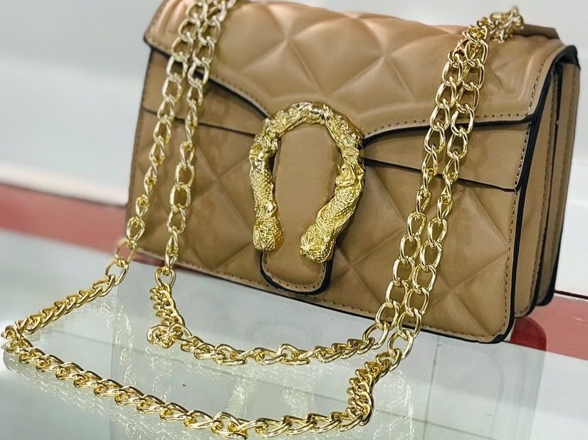 Fashionable Women Chain Strip Bag B201