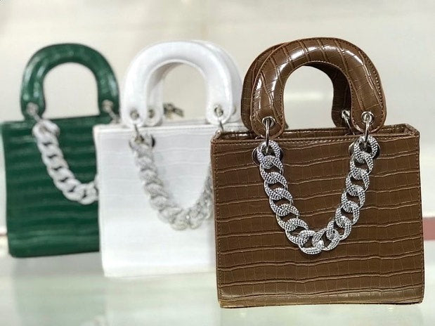 Fashionable Women Sliver Chain Strip Bag B202