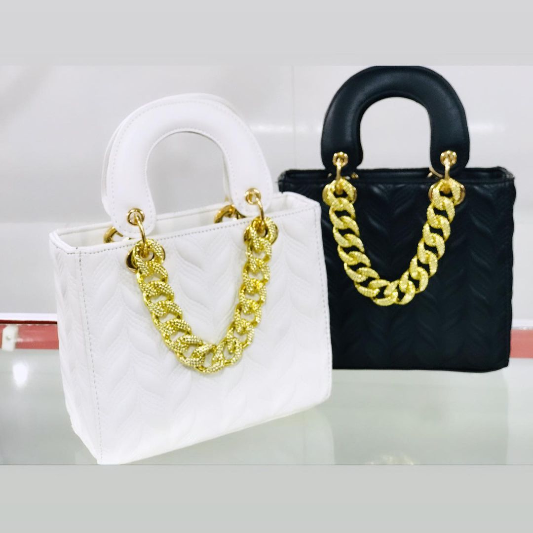 Fashionable Gold Strip Women Bag B203