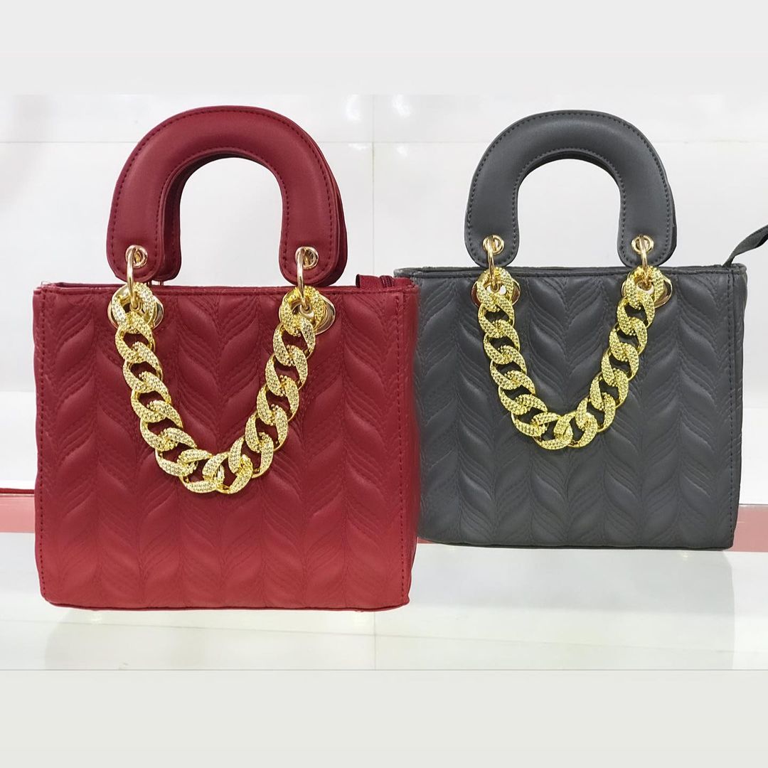 Fashionable Gold Strip Women Bag B203